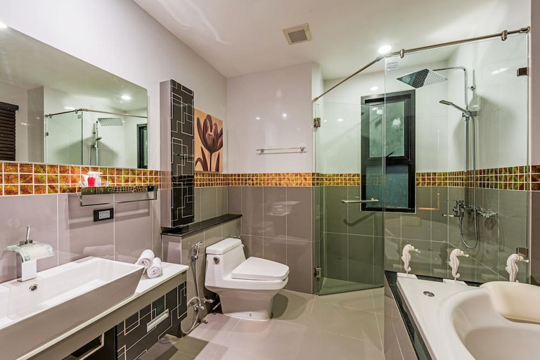 Bathroom 4, Chalong Miracle Lakeview Resort & Spa, Phuket Island