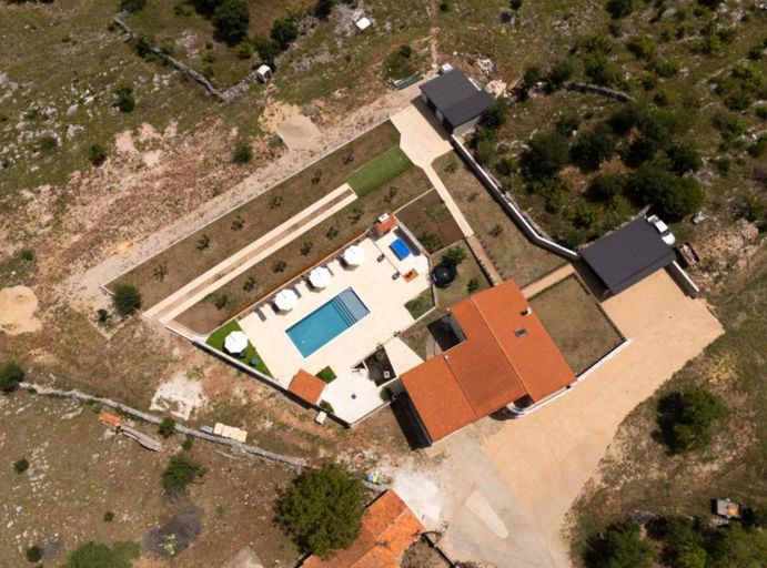 Others 2, Villa Roski, Drniš