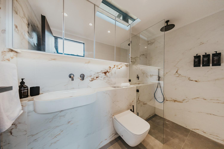 Bathroom 4, Aruna Estate, Wingecarribee