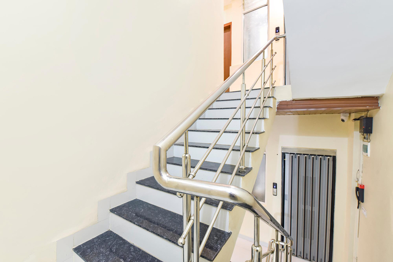 Lobby 2, FabHotel Bhavna Palace, Indore