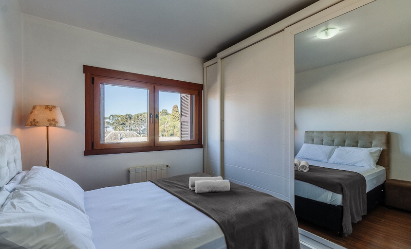 Room, Cozy Apartment in Gramado - Cgr209, Gramado