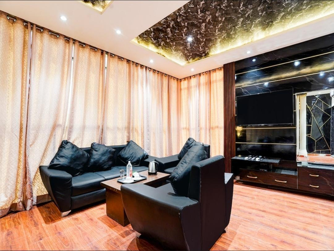Others 5, Amber Continental, Bareilly
