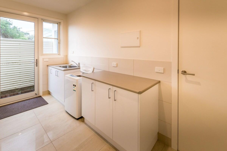 Others 5, 69 Beach Parade, Sandy Point 3959, South Gippsland - East