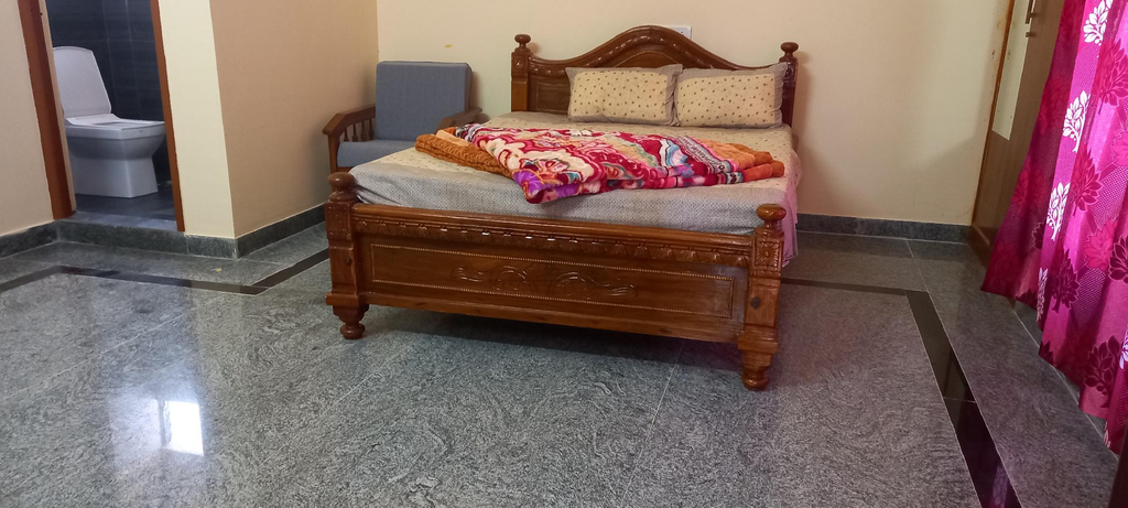 2, Aara Home Stay, Vellore