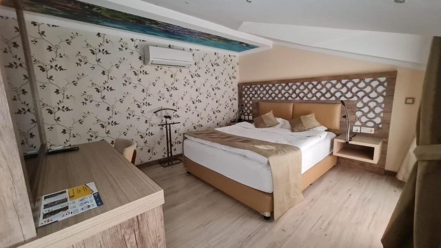 Bedroom 3, Unluselek Hotel, Anamur