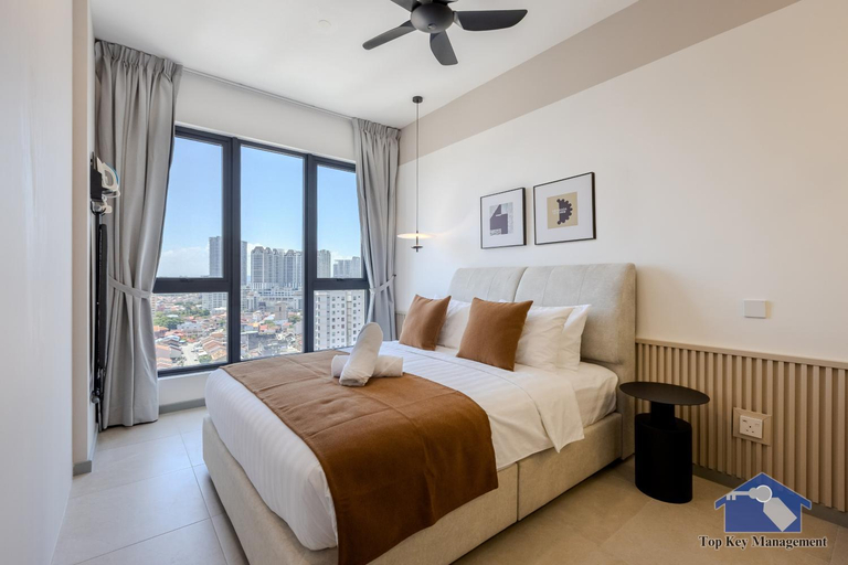 Bedroom 4, 22 Macalisterz by Mana Mana, Penang Island