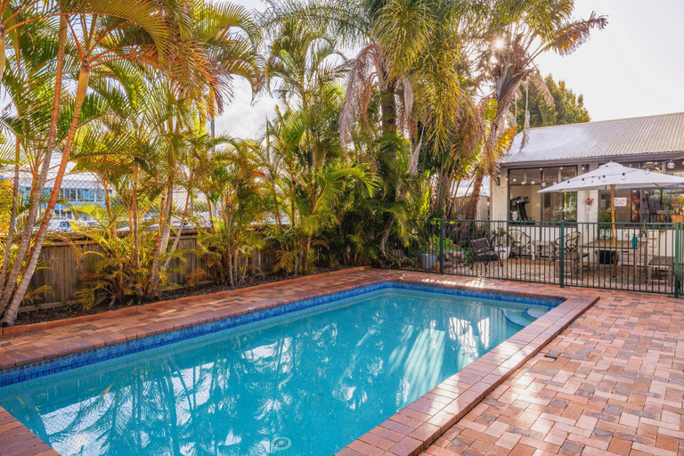 Sport & Beauty 1, YHA Coolangatta Gold Coast, Gold Coast