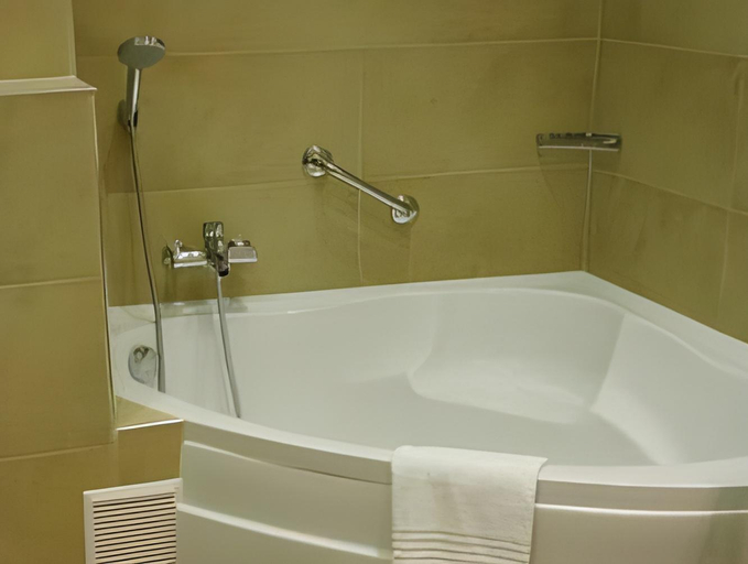 Bathroom 4, Hotel Ambassador, Alpes-Maritimes
