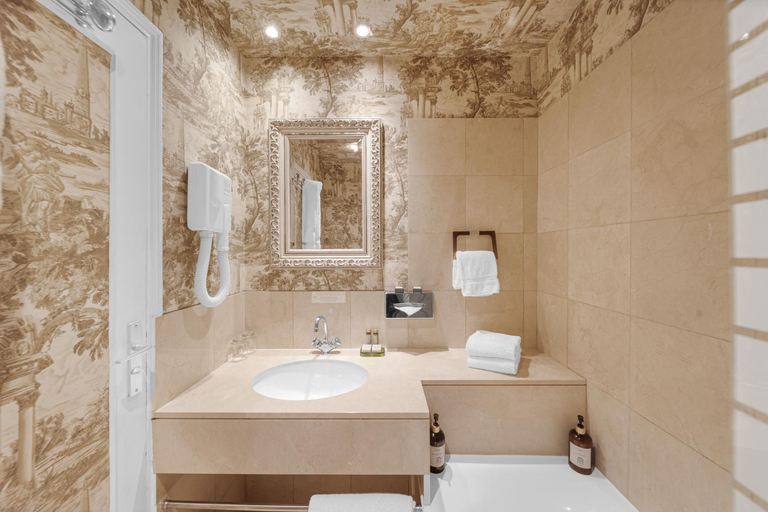 Bathroom 3, Hotel de la Bretonnerie, Paris