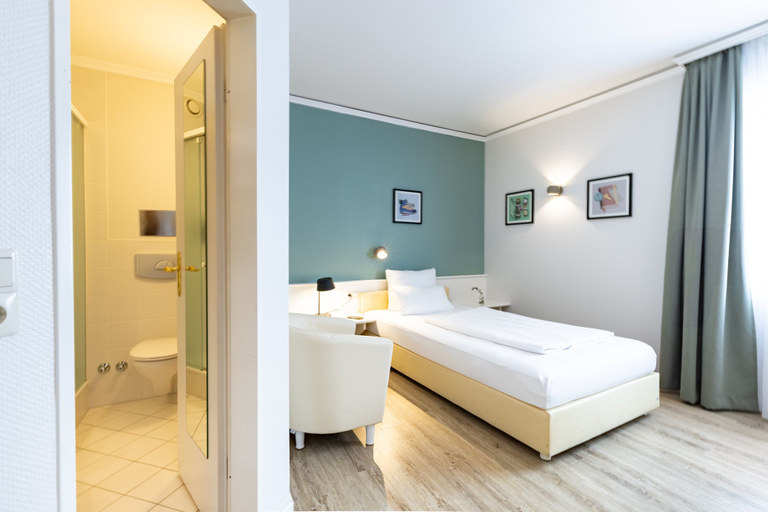 Bedroom 5, Garner Hotel ASCHAFFENBURG by IHG, Aschaffenburg