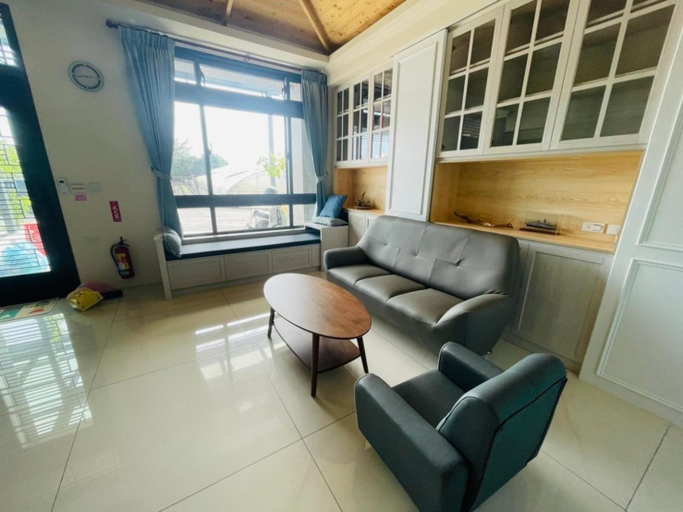 Shared lounge/TV area 5, Lavender Homestay, Changhua