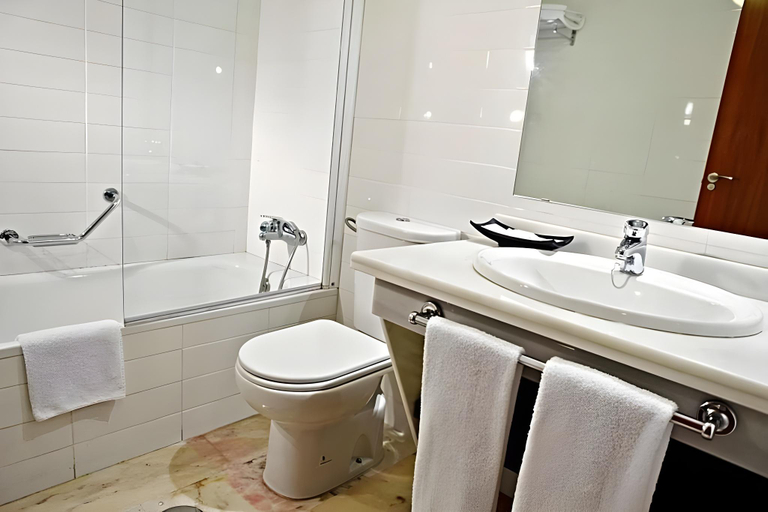 Bathroom 4, Apartamentos Vertice Bib Rambla, Sevilla