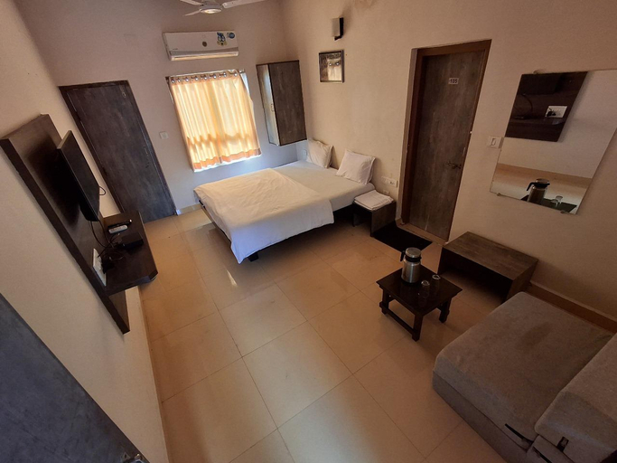 Bedroom 2, Gir Jungle Lodge, Gir Somnath