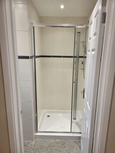 Bathroom 5, The Gissons Hotel, Devon