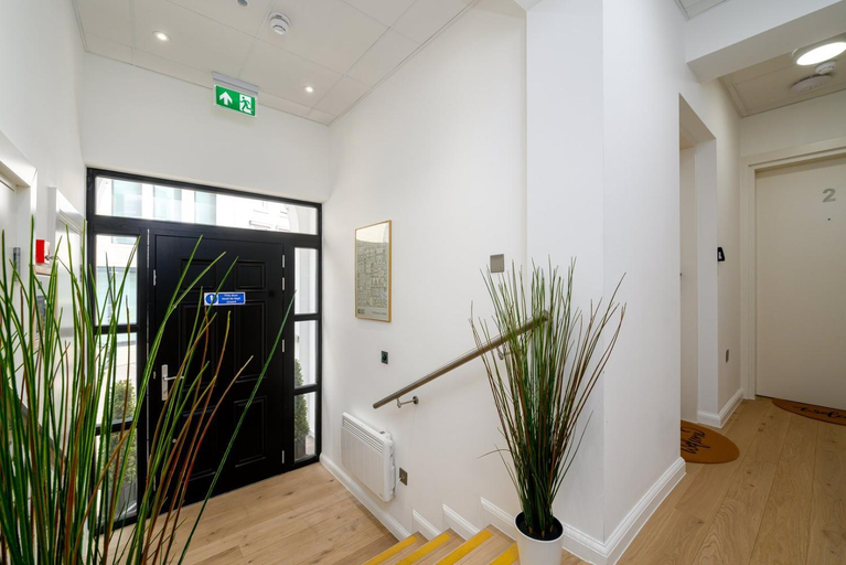 5, Guestready - Greenwich Park Studios, London