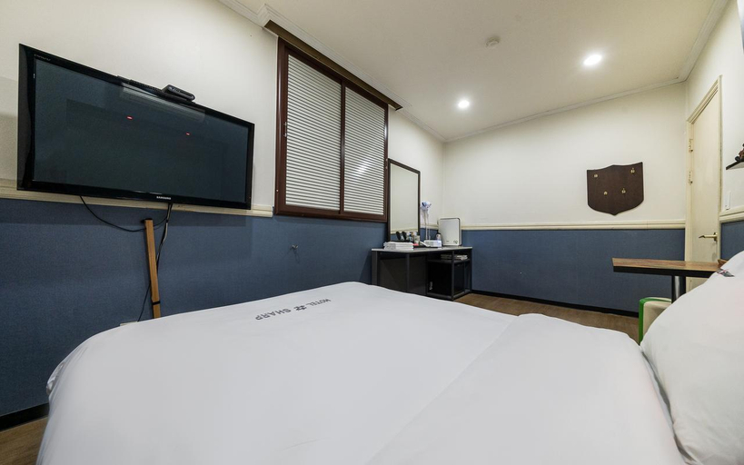 Bedroom 2, Icheon Sharp Hotel, Icheon