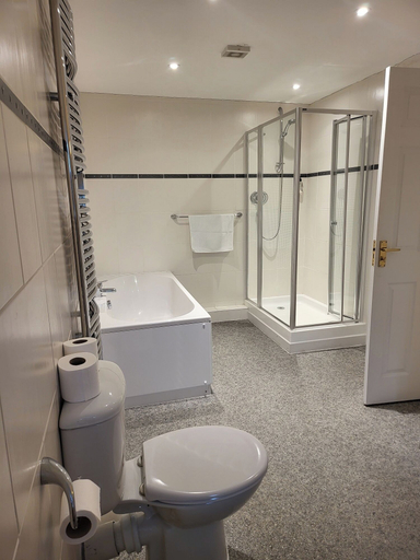 Bathroom 5, The Gissons Hotel, Devon