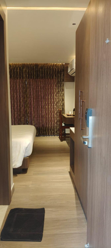 Bedroom 3, Dusk And Dawn Hotel, Ramanathapuram