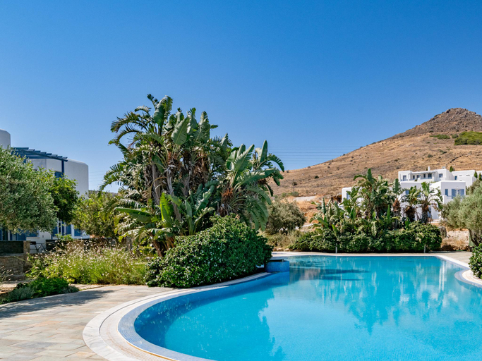Sport & Beauty 4, Sanders Paros Gardens - Cozy 1-Bdr Apt w Patio, South Aegean