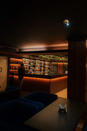 Food & Drinks, Ajantha Regency, Ernakulam