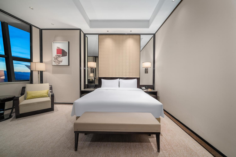 Bedroom 3, Howard Johnson Plaza Wyndham Ningbo, Ningbo