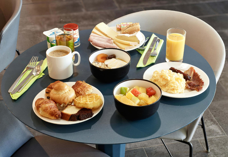 Food & Drinks 5, B&B HOME Vélizy, Yvelines