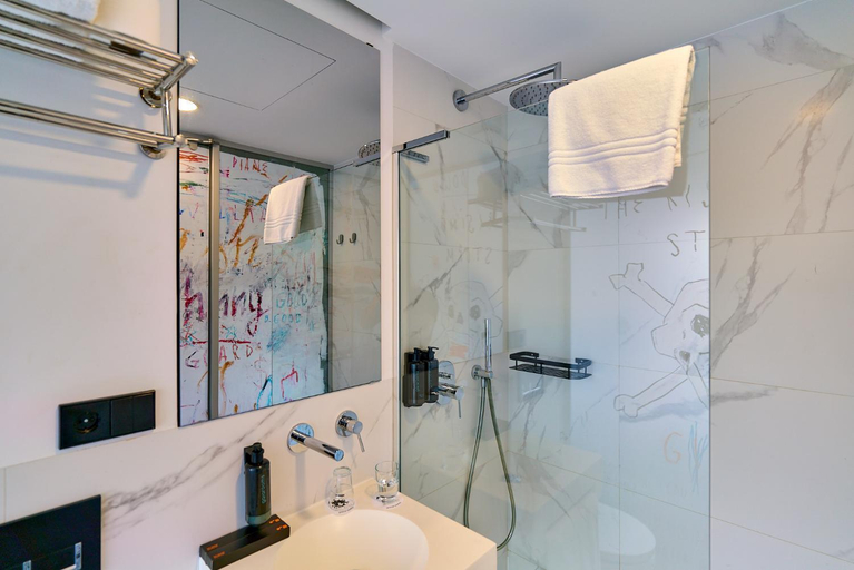Bathroom 5, Hotel Melibea, Salamanca