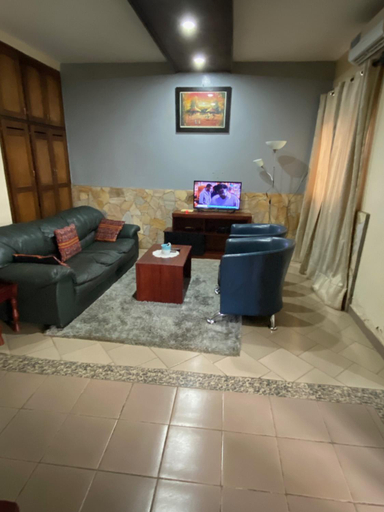 Others 4, Residence H - Ekoumdoum, Mfoundi
