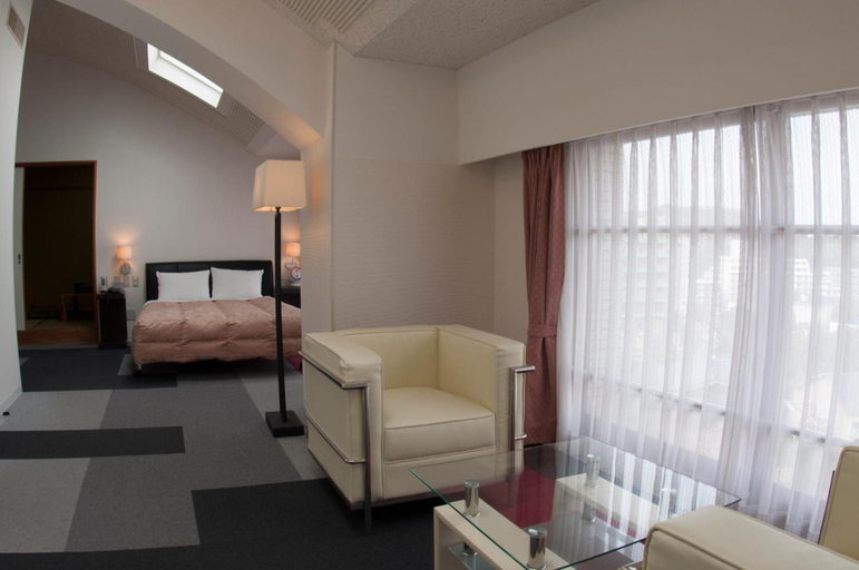 Bedroom 5, Hotel Luna Park, Matsuyama