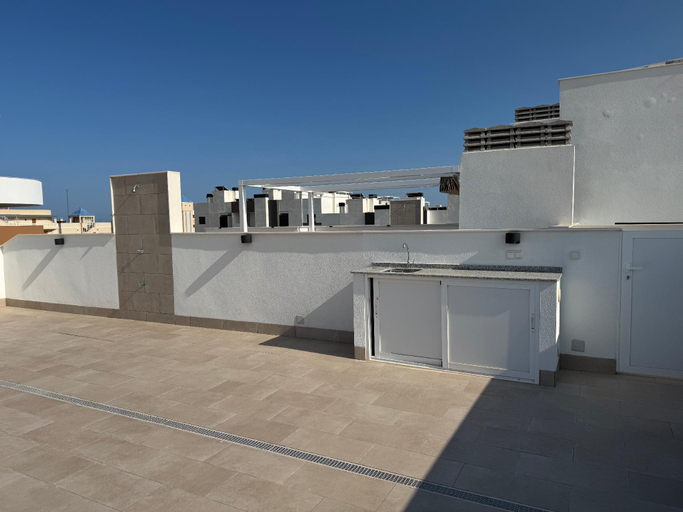 5, Luxurious 2-bedroom Apartment in Arenals del Sol With Pool and Sea Views, Alicante