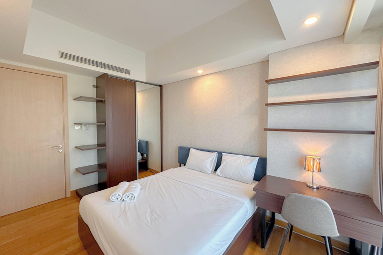 Room 5, Spacious And Elegant 2Br At One East Penthouse & Residence Apartment, Surabaya