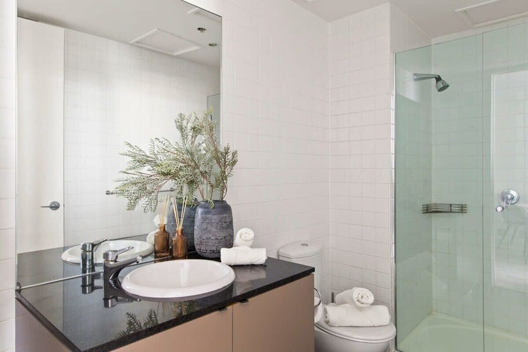 Bathroom, A Cozy 2BR Apt on Collins Near Flinders Station, Melbourne