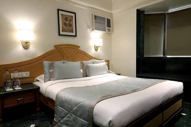 Bedroom 2, Sai Leela Hotel, Mumbai Suburban
