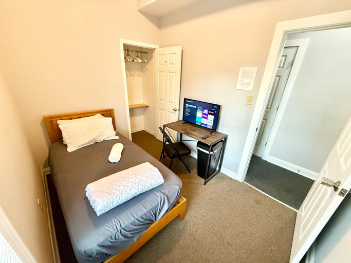 Others 5, BEST PLACE TO STAY - Close to Downtown! - FREE PARKING!, Cook