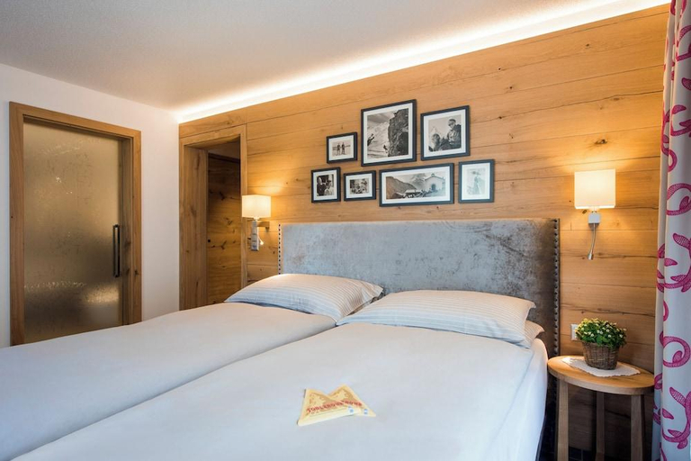 Bedroom 3, Chesa Valese, Visp