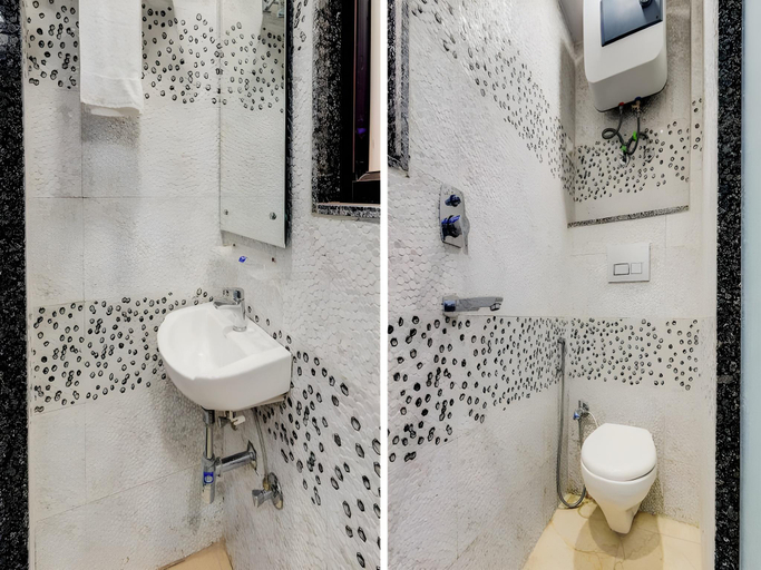 Bathroom 3, Hotel Delhi Guest House, Delhi