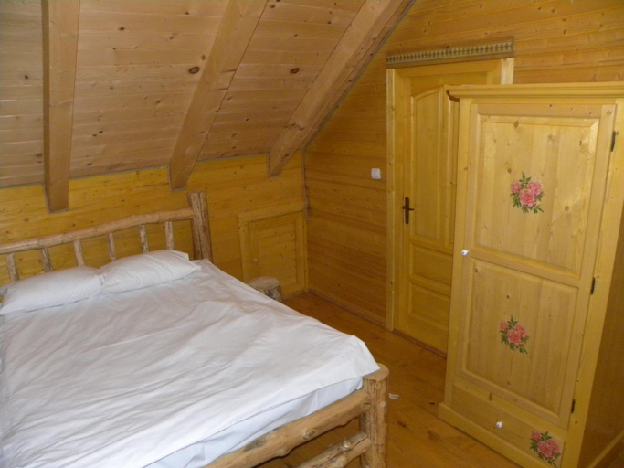 Bedroom 3, Chalet Rosehip Flower Romania Brasov Bran Rasnov, Rasnov