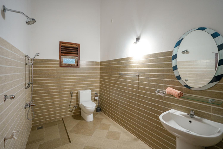 Bathroom 3, Ricco Tara, Hikkaduwa