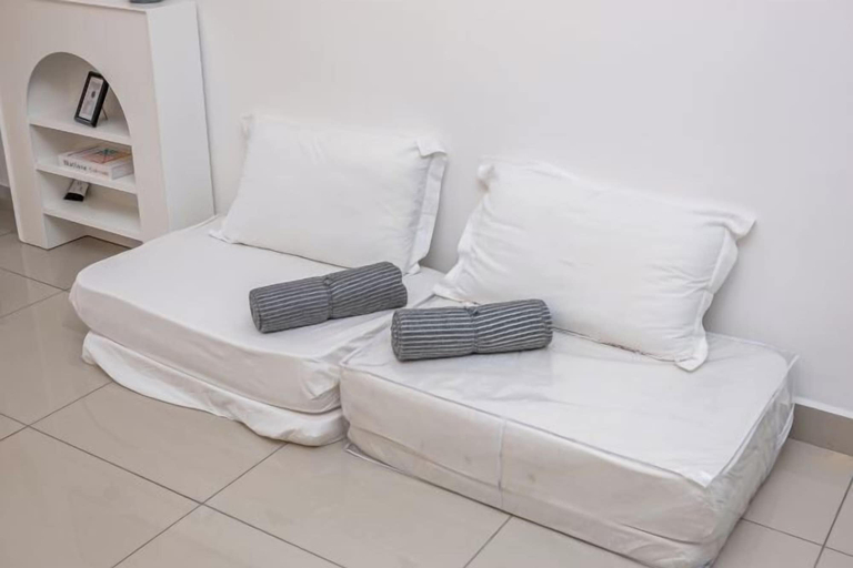 Room 2, M Vertica near Sunway Velocity by GL Staycation, Kuala Lumpur