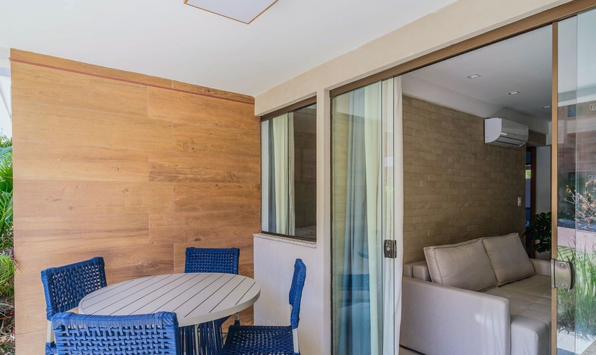 Living area 3, Apt w/ Pool and 2 Suites in Guarajuba Tra0014, Camaçari