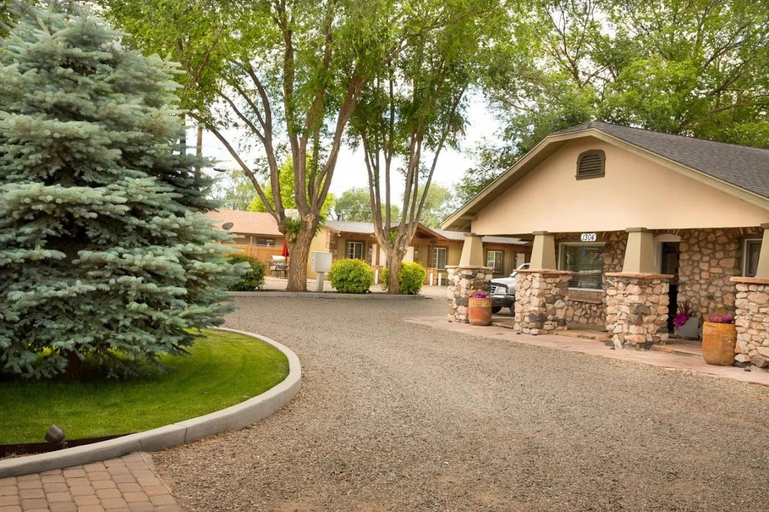 Exterior & Views 1, Primrose Inn and Suites, Yavapai