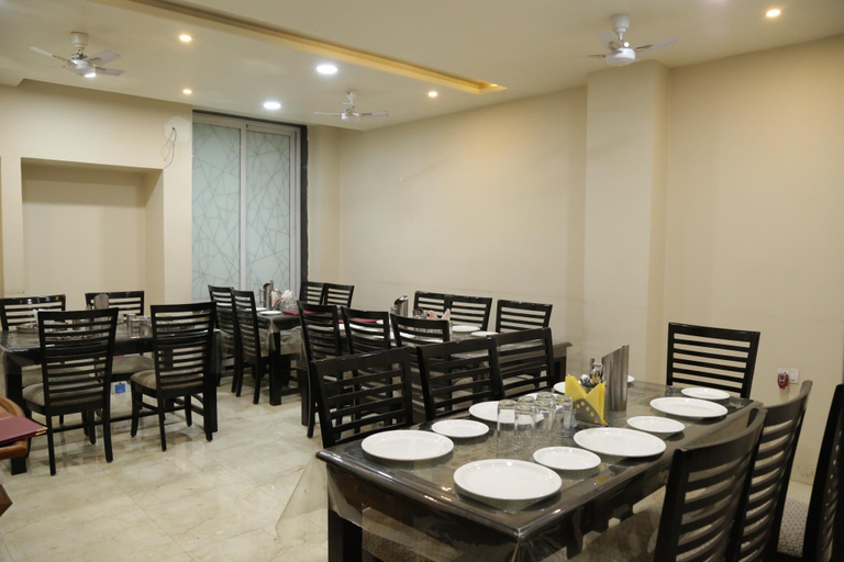 Food & Drinks, Lokpriya Inn Hotel and Restaurant, Rajsamand