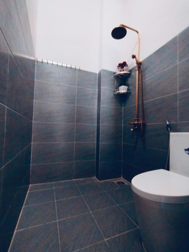 Bathroom 5, Anna Homestay, Tuy Hoa