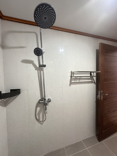 Bathroom 4, Memela Bungalow, Klungkung