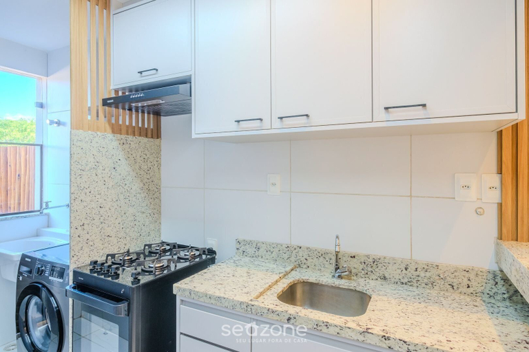 Private kitchen 2, Apt w/ Pool and 2 Suites in Guarajuba Tra0014, Camaçari