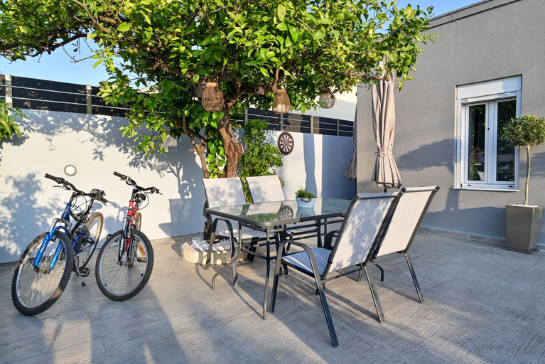 5, Avli Village House with Private Jacuzzi, South Aegean