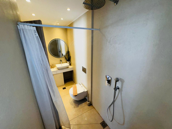 Bathroom 3, Haris Hotel, Central Macedonia