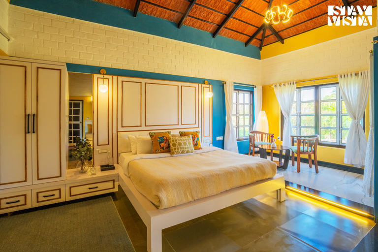 Bedroom 2, StayVista at Lumos Paradise, Raigarh