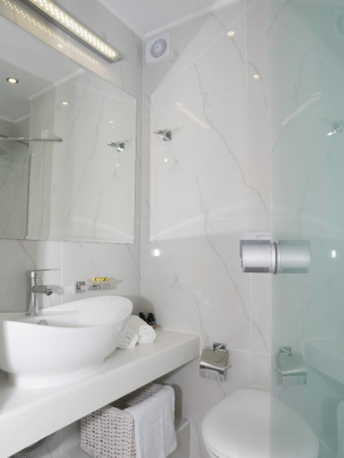 Bathroom 4, Amaryllis Beach Hotel, South Aegean