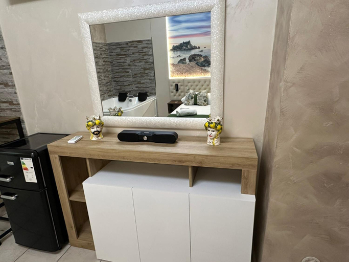 Bathroom 3, Agata House, Catania
